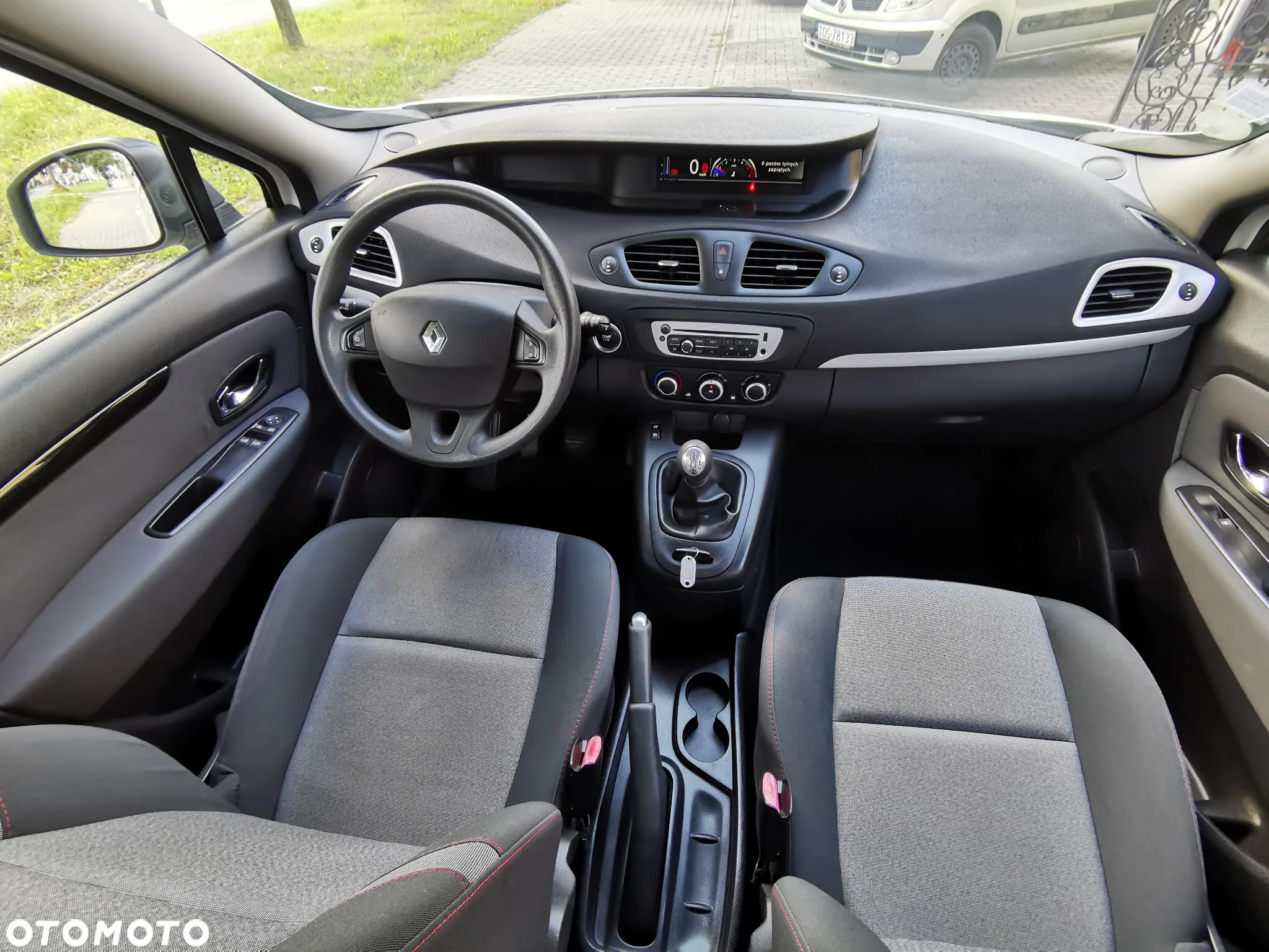 Renault Scenic - 7