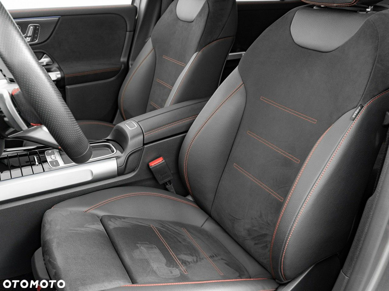 Mercedes-Benz GLB 200 d 4-Matic AMG Line 8G-DCT - 15