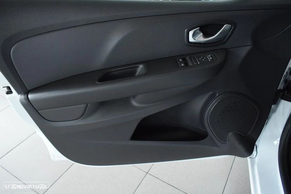 Renault CLIO IV VAN 1.5 DCI ZEN IVA / DEDUTIVEL - 8