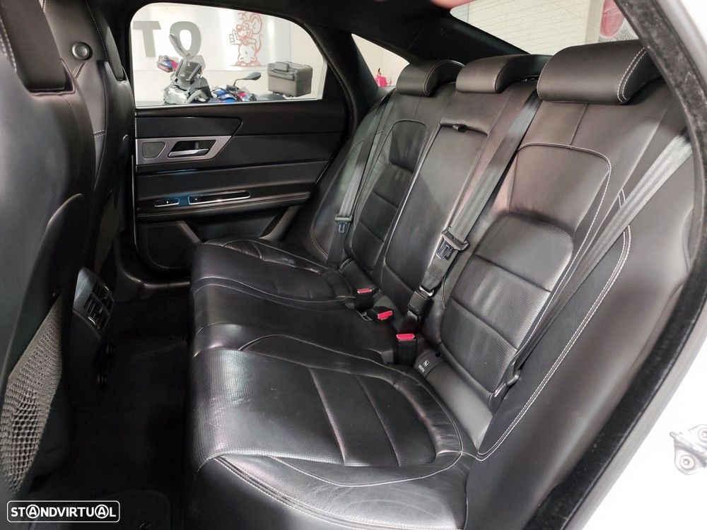Jaguar XF 20d AWD Aut. R-Sport - 14