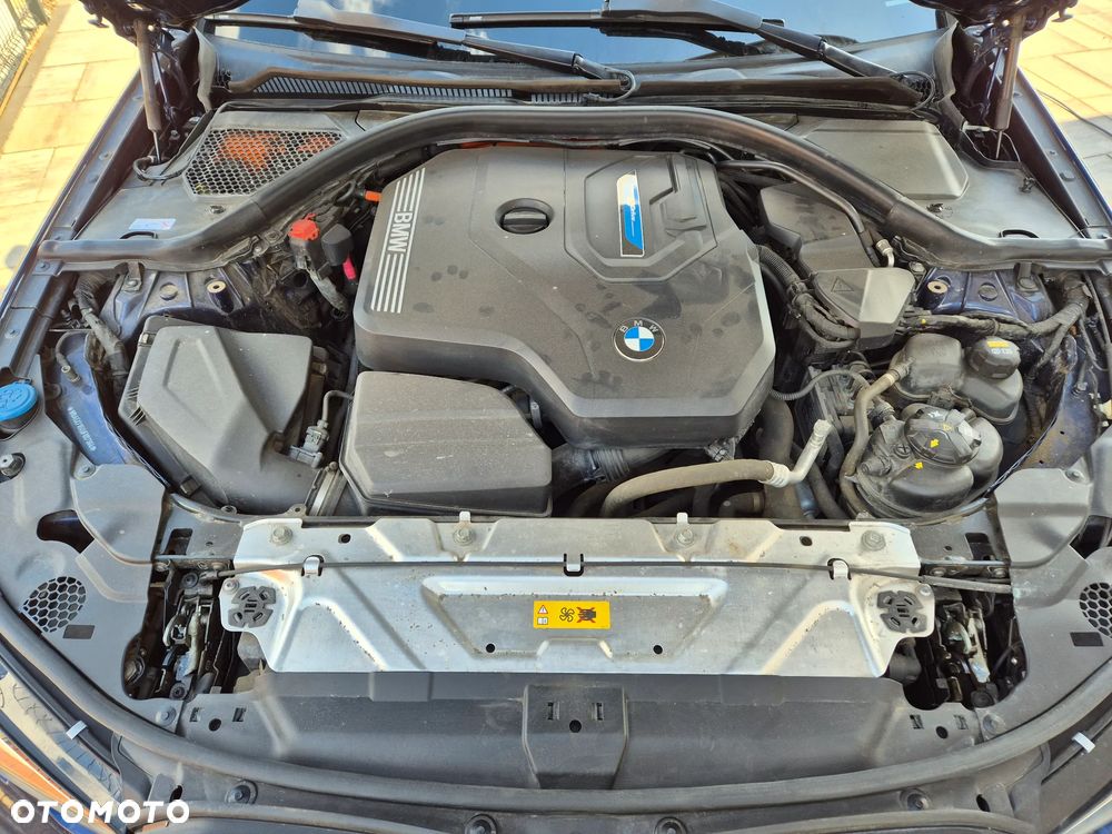 BMW Seria 3 330e Sport Line - 5