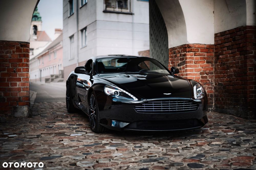 Aston Martin DB9 - 17