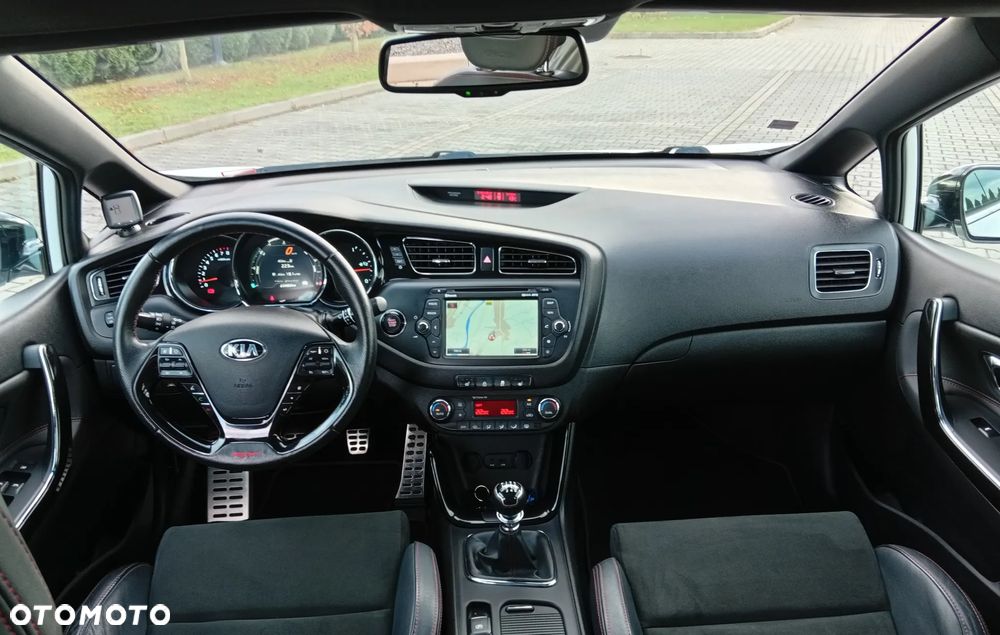 Kia Ceed Cee'd 1.6 T-GDI GT - 16