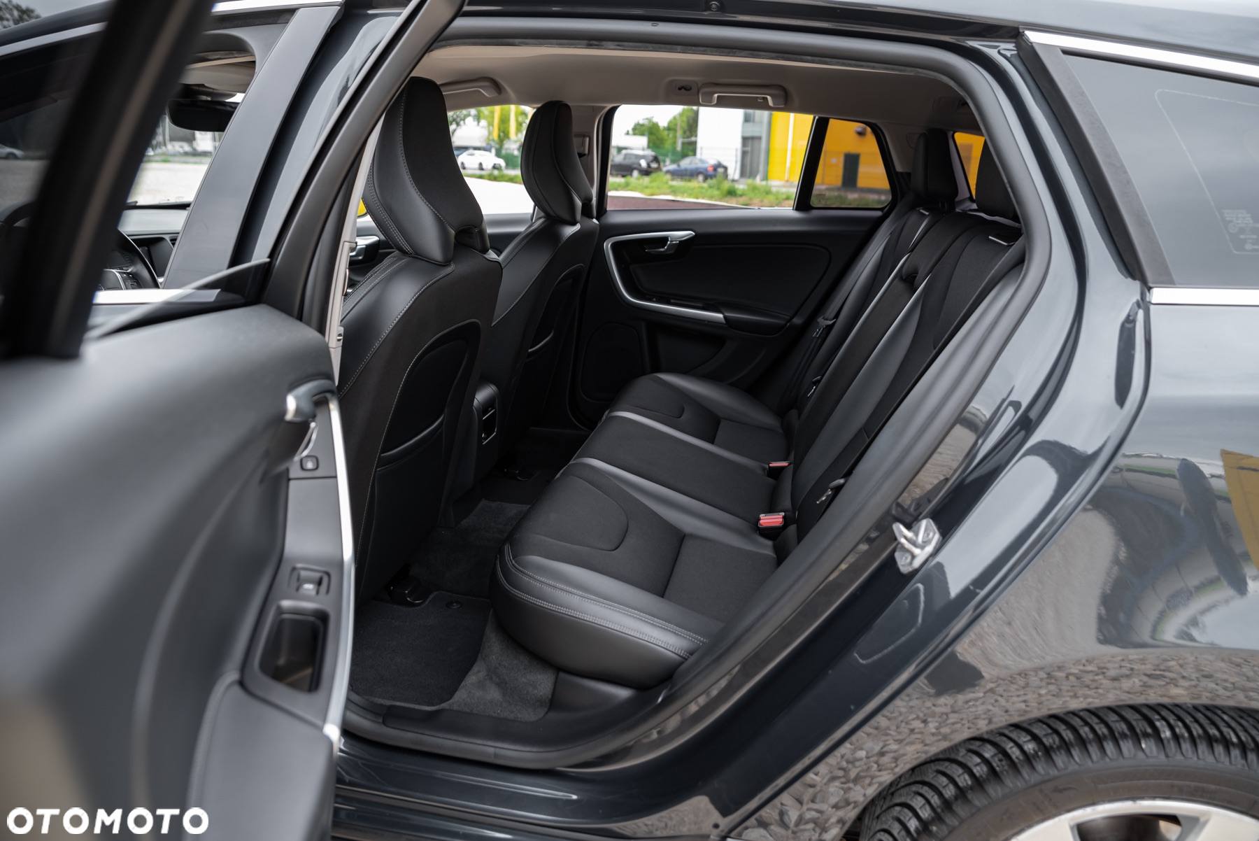 Volvo V60 D4 Geartronic Summum - 6