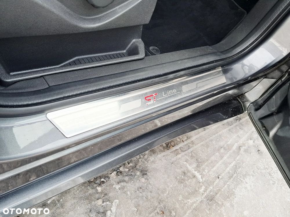 Ford Kuga 2.0 TDCi 4x4 ST-Line - 29