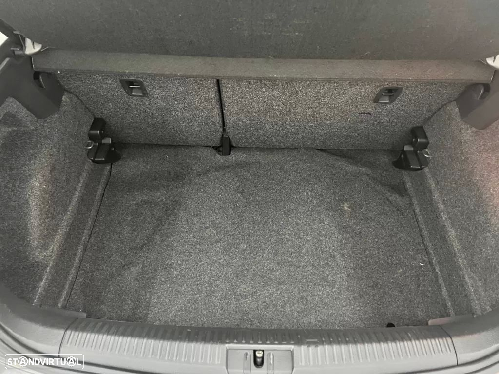 VW Polo 1.4 TDi BlueMotion - 28
