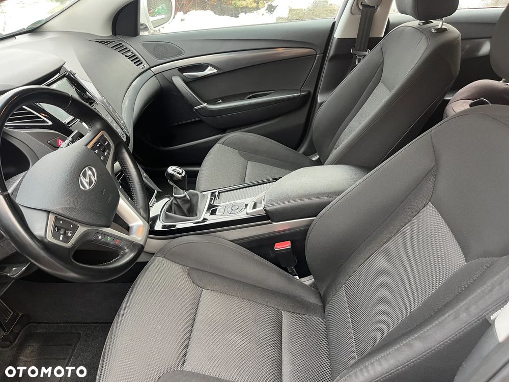 Hyundai i40 i40cw 1.7 CRDi Fifa World Cup Edition - 9