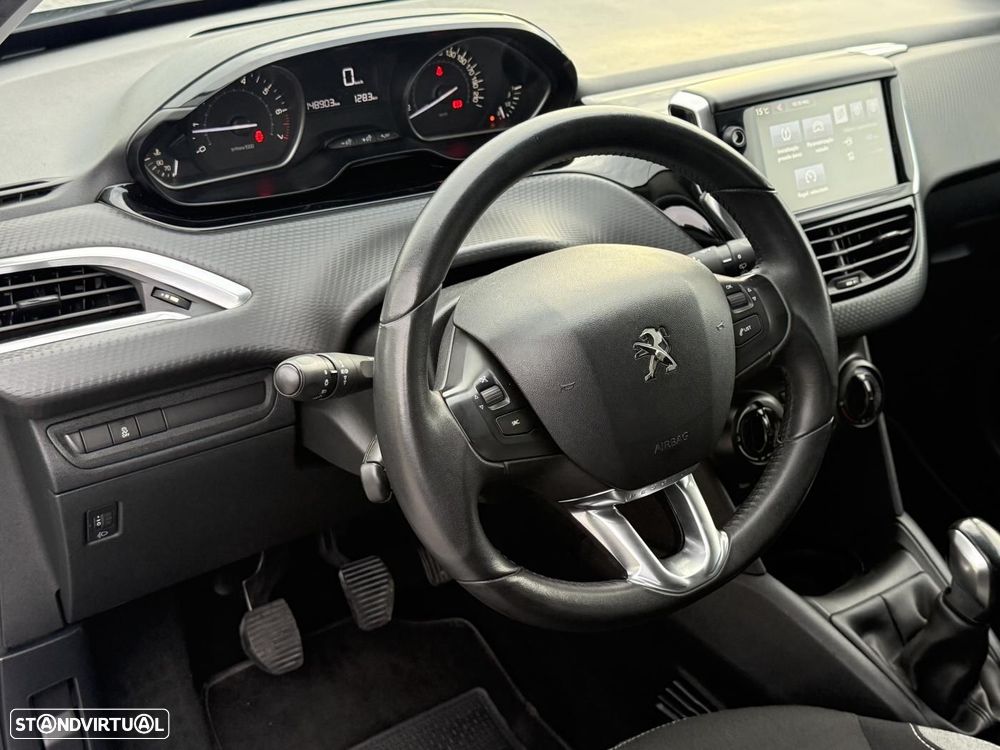 Peugeot 208 1.2 PureTech Style - 17