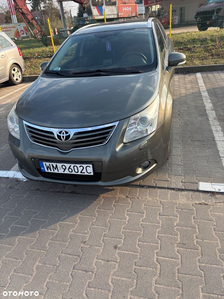 Toyota Avensis - 10