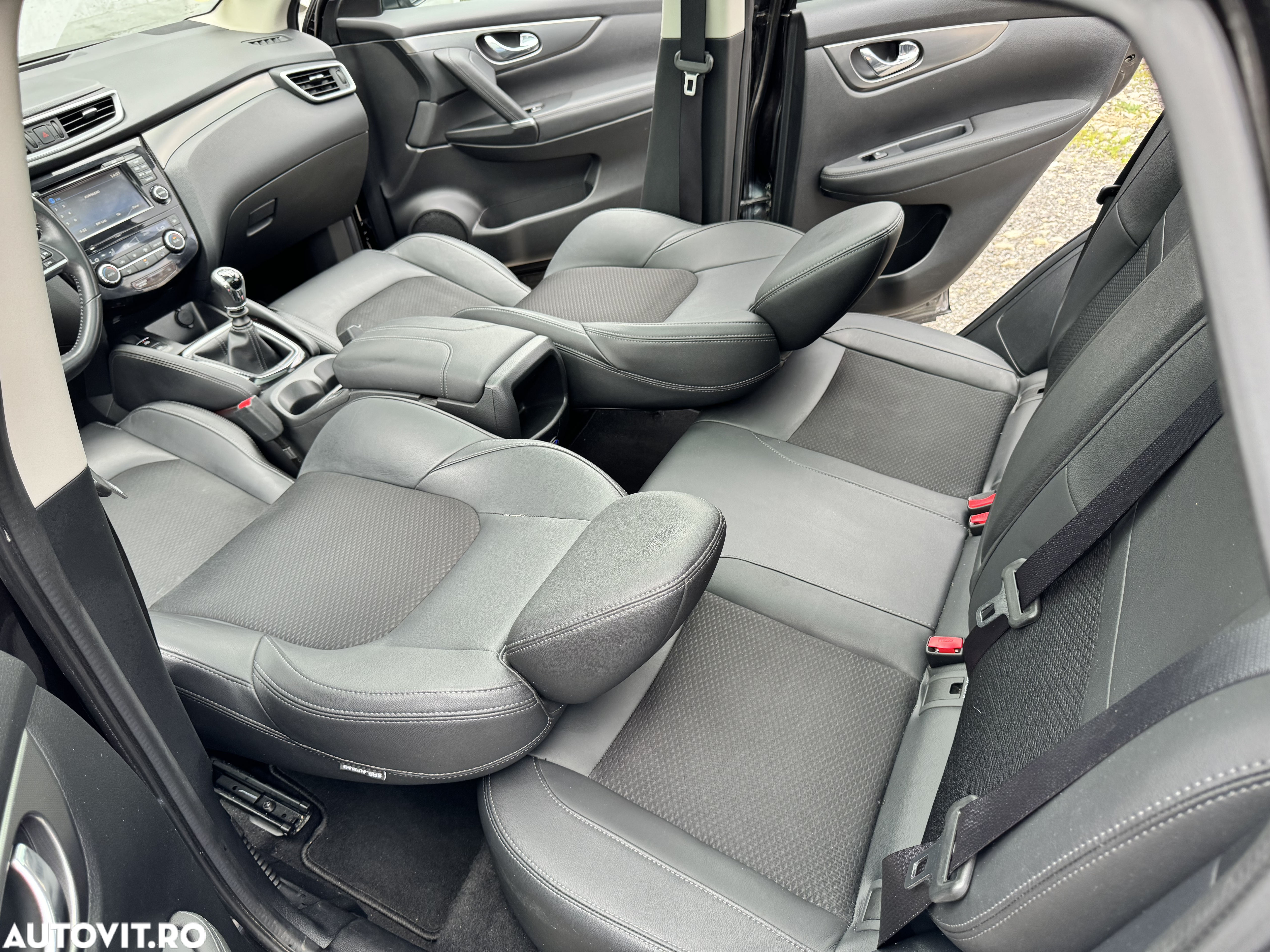 Nissan Qashqai 1.6 DCI Xtronic TEKNA+ - 33