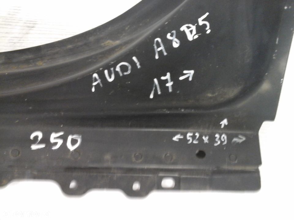 PRÓG LEWY TYLNY ZEJŚCIE KOLANKO AUDI A8 B5 17- - 2