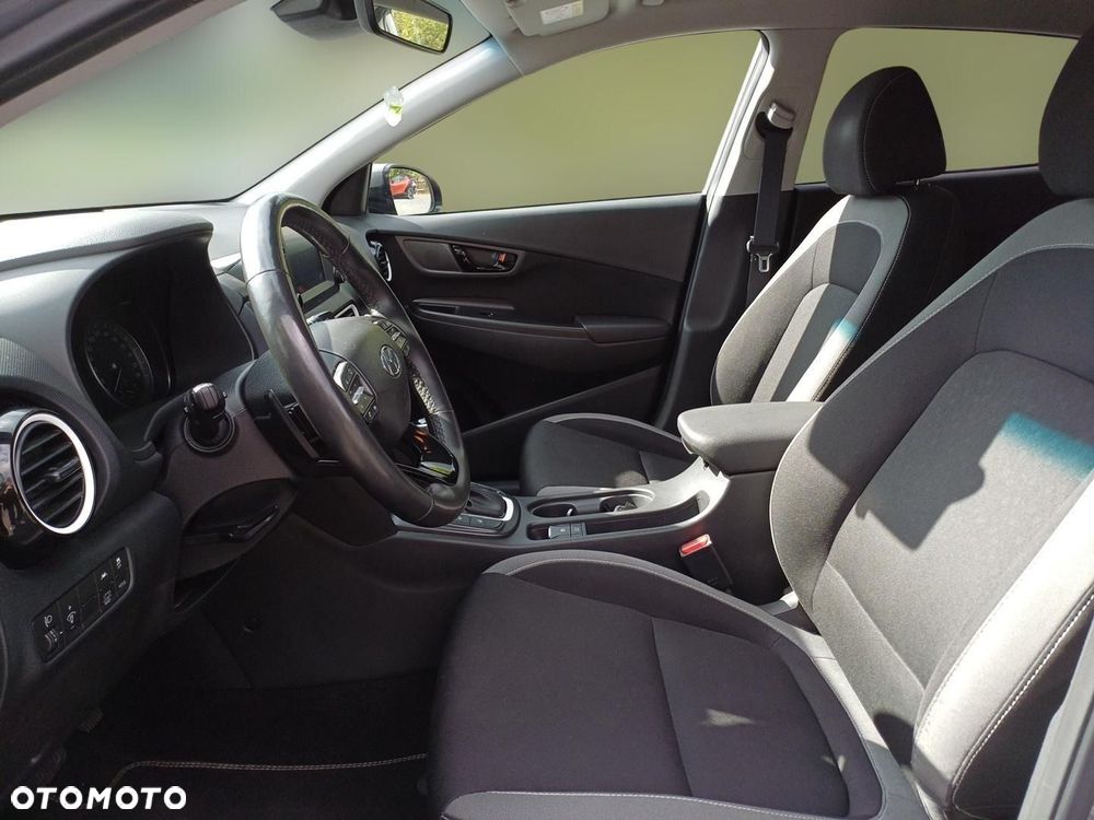 Hyundai Kona - 13