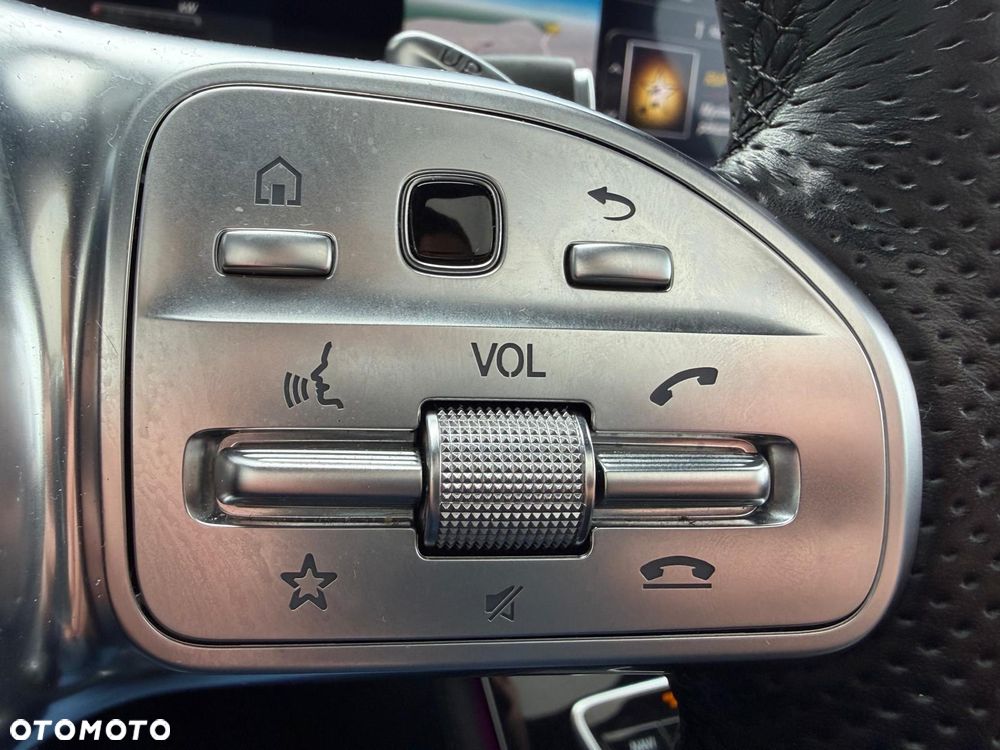 Mercedes-Benz Klasa E AMG 63 4Matic AMG Speedshift 9G-MCT - 28