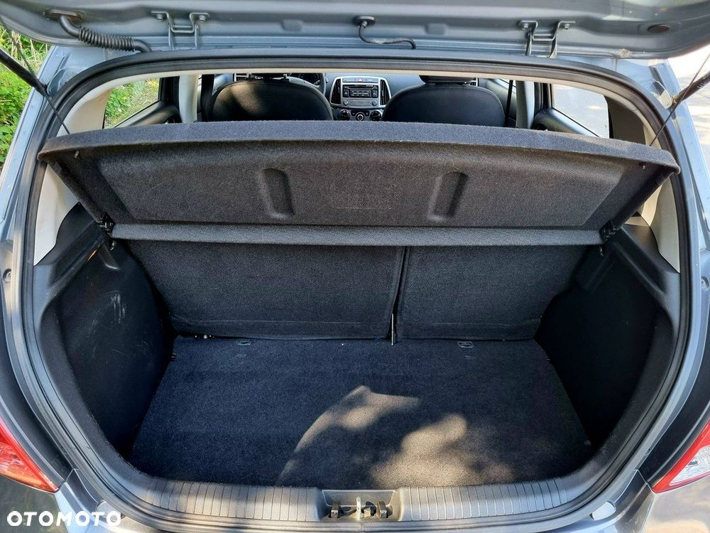 Hyundai i20 1.2 Trend - 13