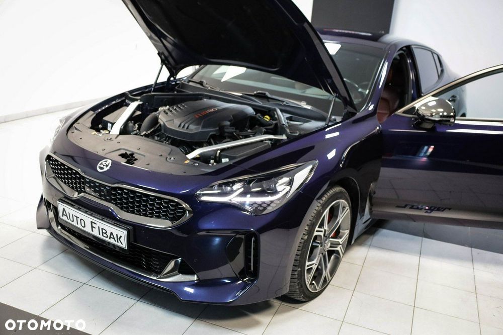Kia Stinger - 10