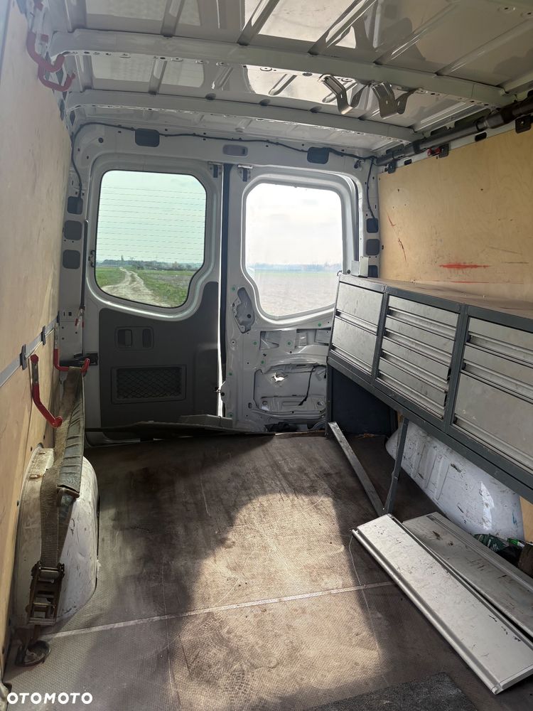 Mercedes-Benz Sprinter 319 - 20