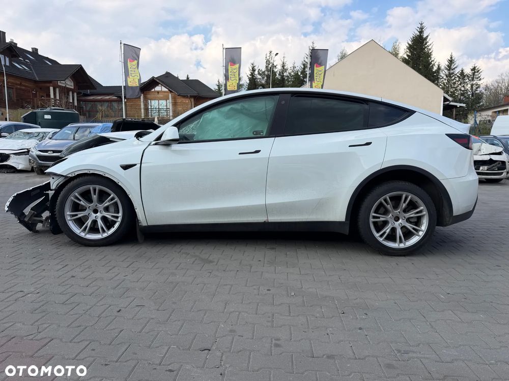 Tesla Model Y RWD - 1