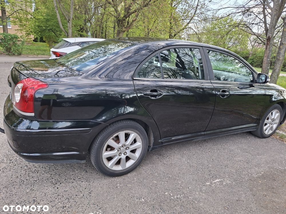 Toyota Avensis - 7