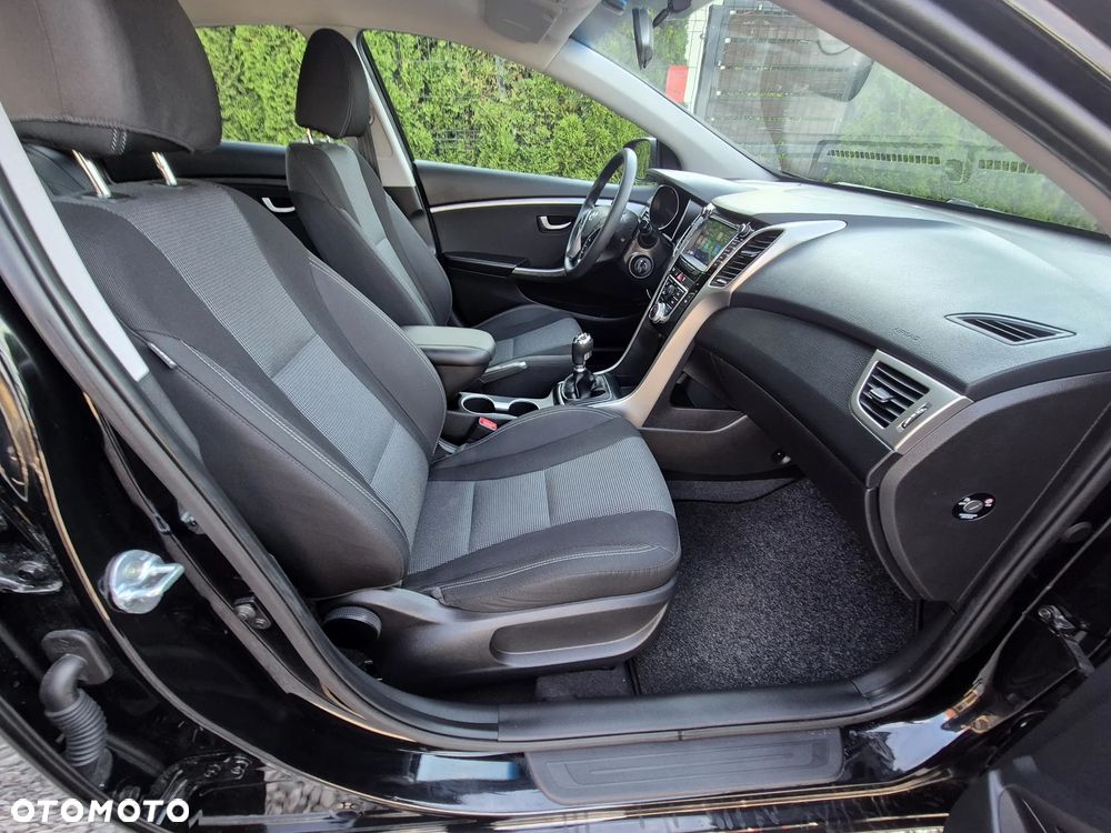 Hyundai i30 blue 1.4 Classic Navigation - 34