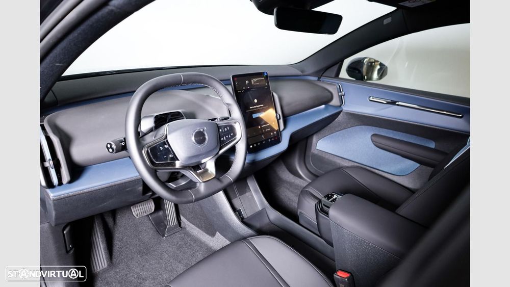 Volvo EX30 51 kWh Single Motor Black Edition - 11
