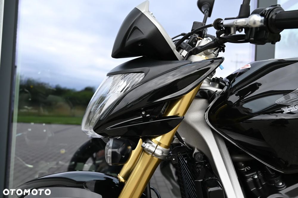 Honda Hornet - 27