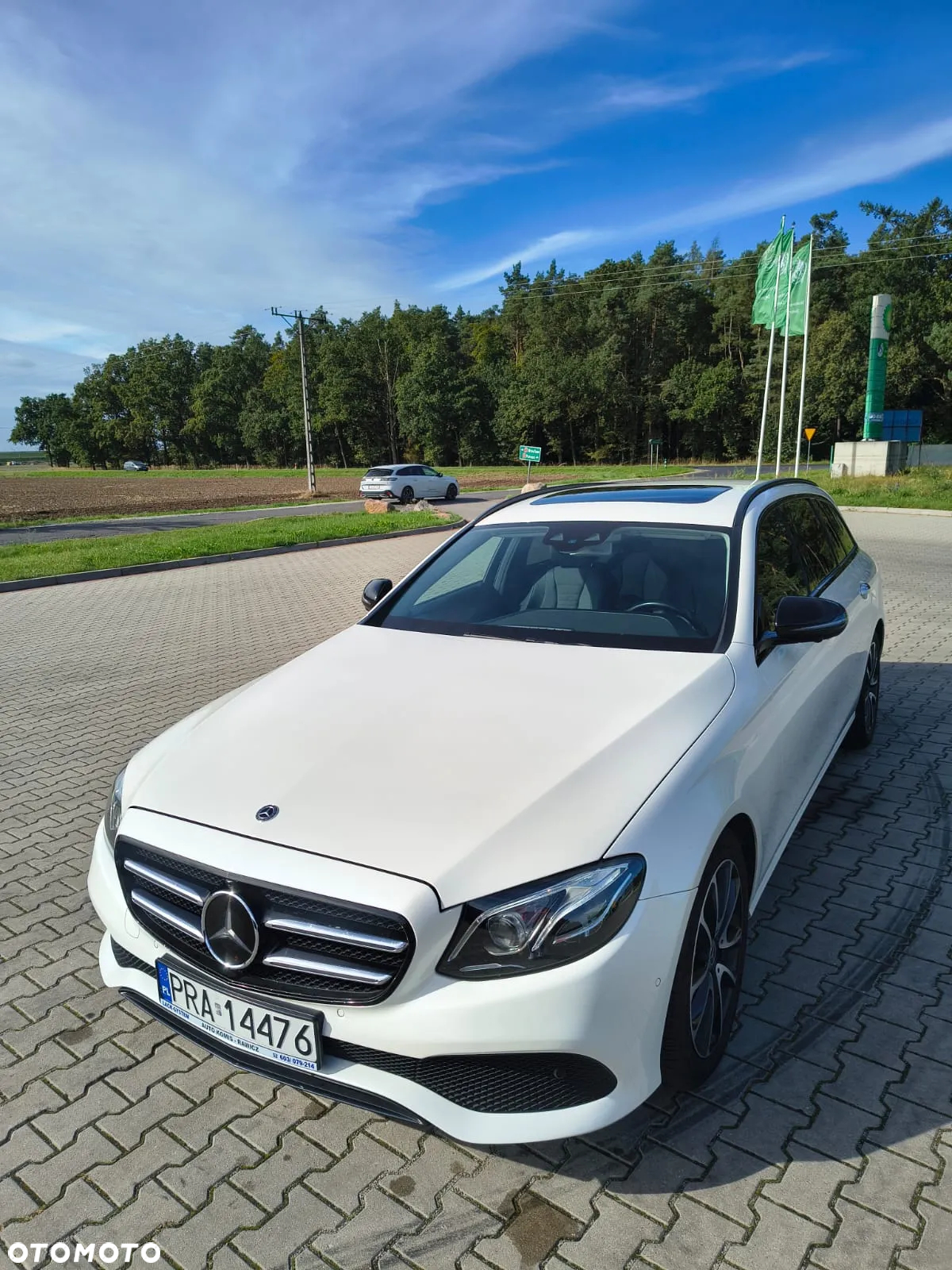 Mercedes-Benz Klasa E 300 d 9G-TRONIC - 35