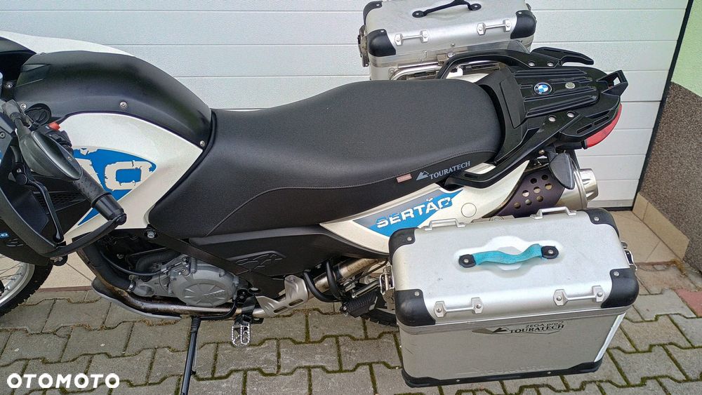 BMW G - 8