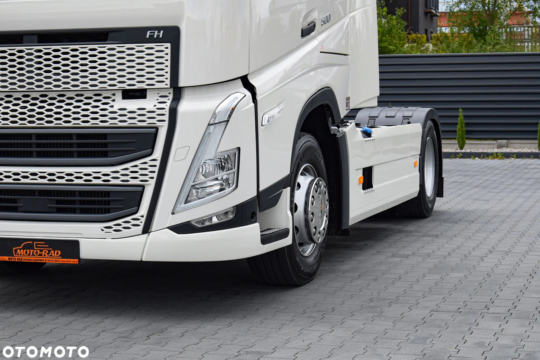 Volvo FH500 / EURO 6 / NOWY MODEL / KLIMATYZACJA POSTOJOWA / ACC / LEDY / 2 ZBIORNIKI PALIWA / FULL SPILERY / 2022 / NISKI PRZEBIEG / SERWISOWANY / SPROWADZONY - 11
