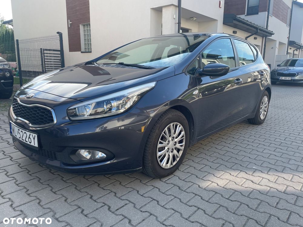 Kia Ceed 1.6 CRDi 115 ISG Vision - 36