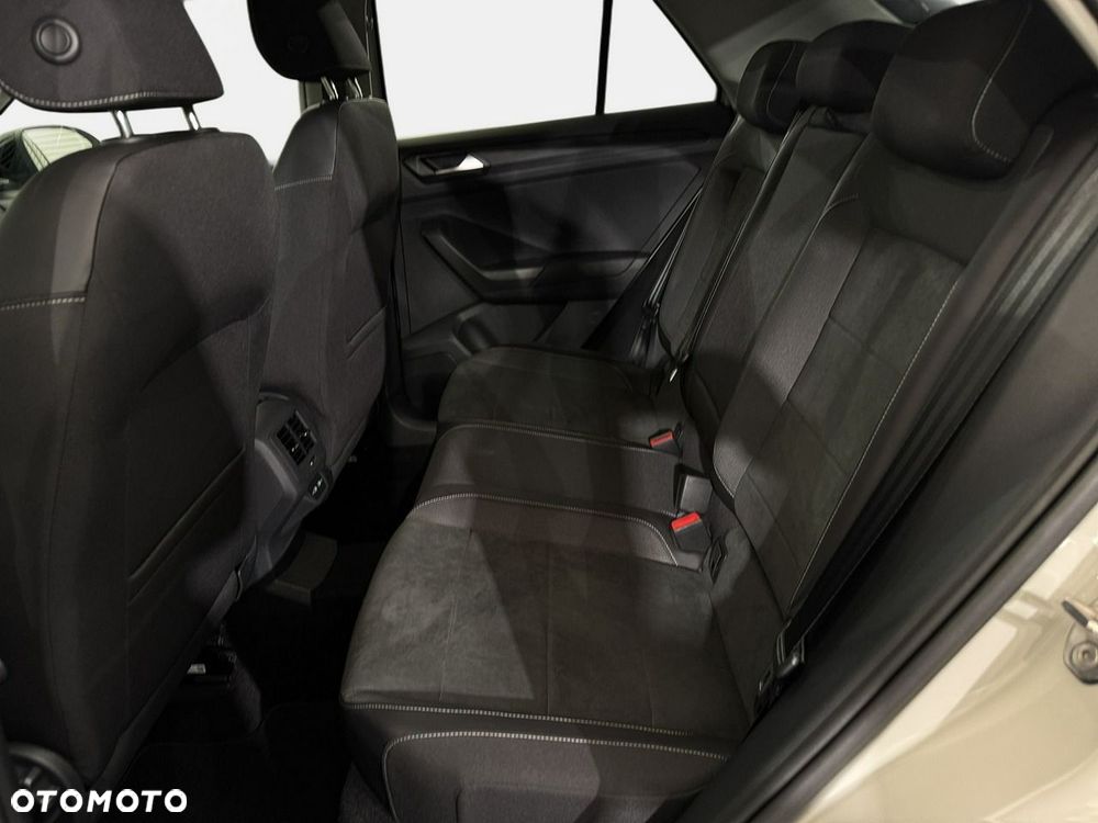 Volkswagen T-Roc - 14