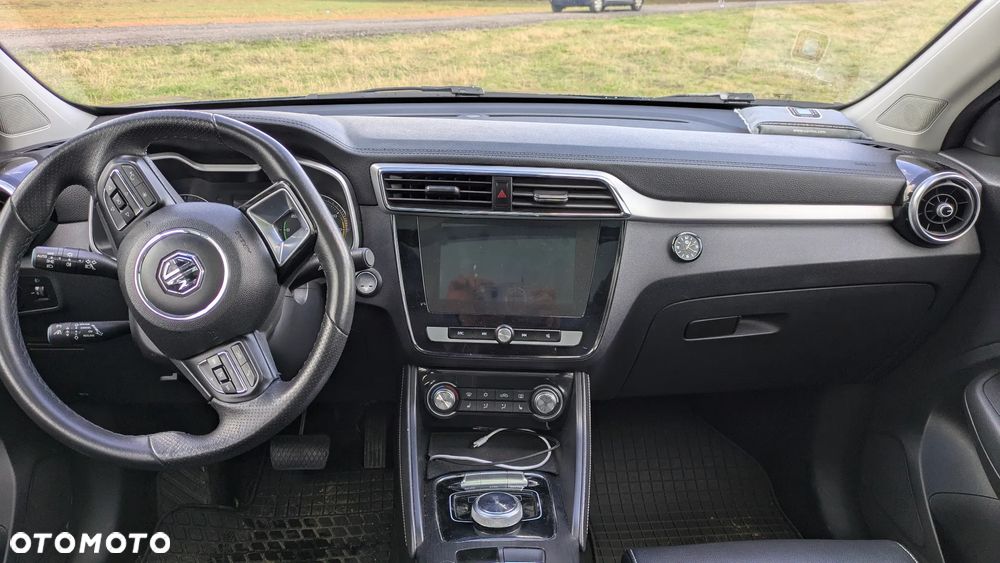 MG ZS EV Luxury - 10