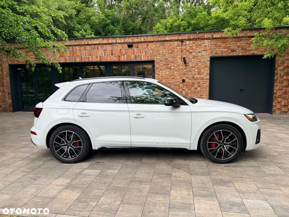 Audi SQ5 - 30