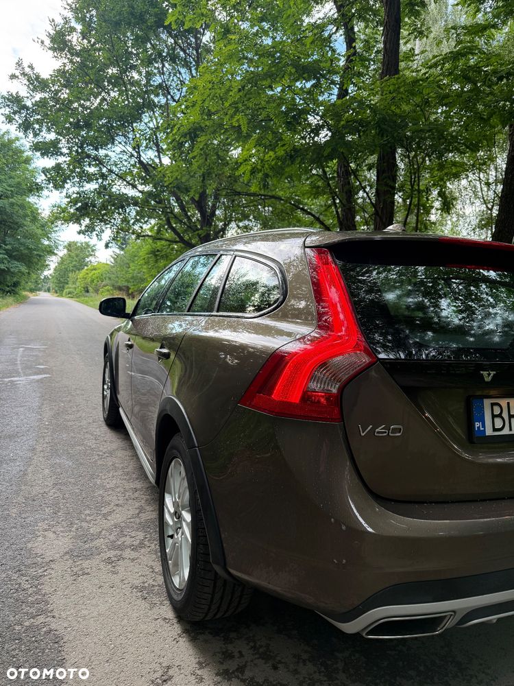 Volvo V60 Cross Country - 7
