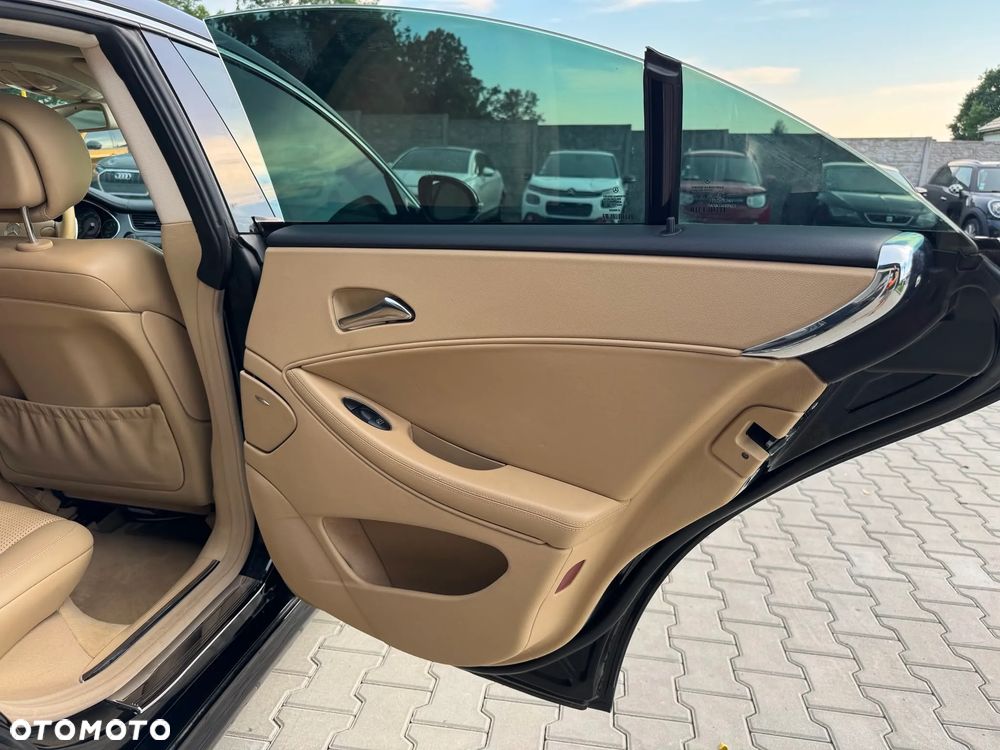 Mercedes-Benz CLS 63 AMG 7G-TRONIC - 14