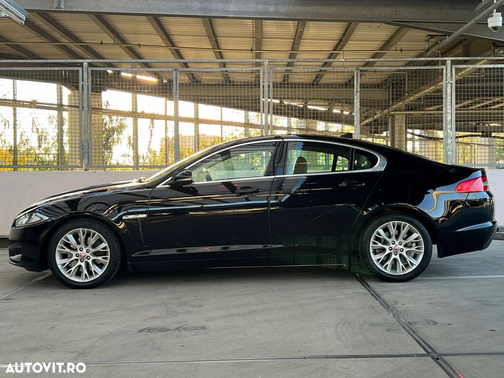 Jaguar XF 2.2D Premium Luxury - 7