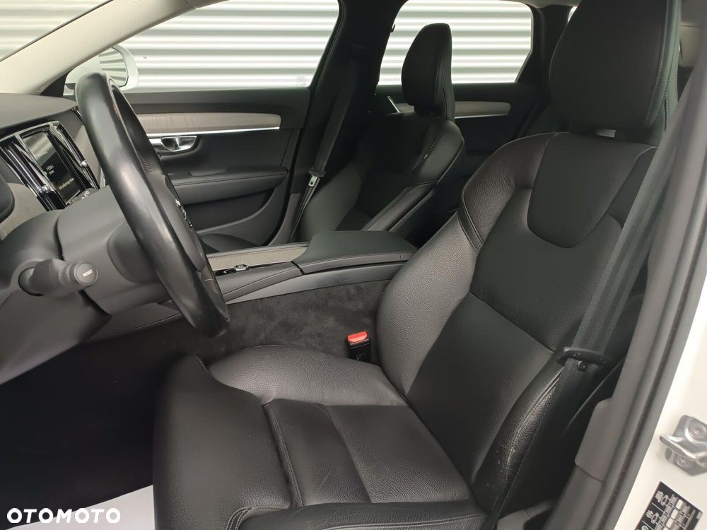 Volvo V90 Cross Country B5 D AWD Pro - 27