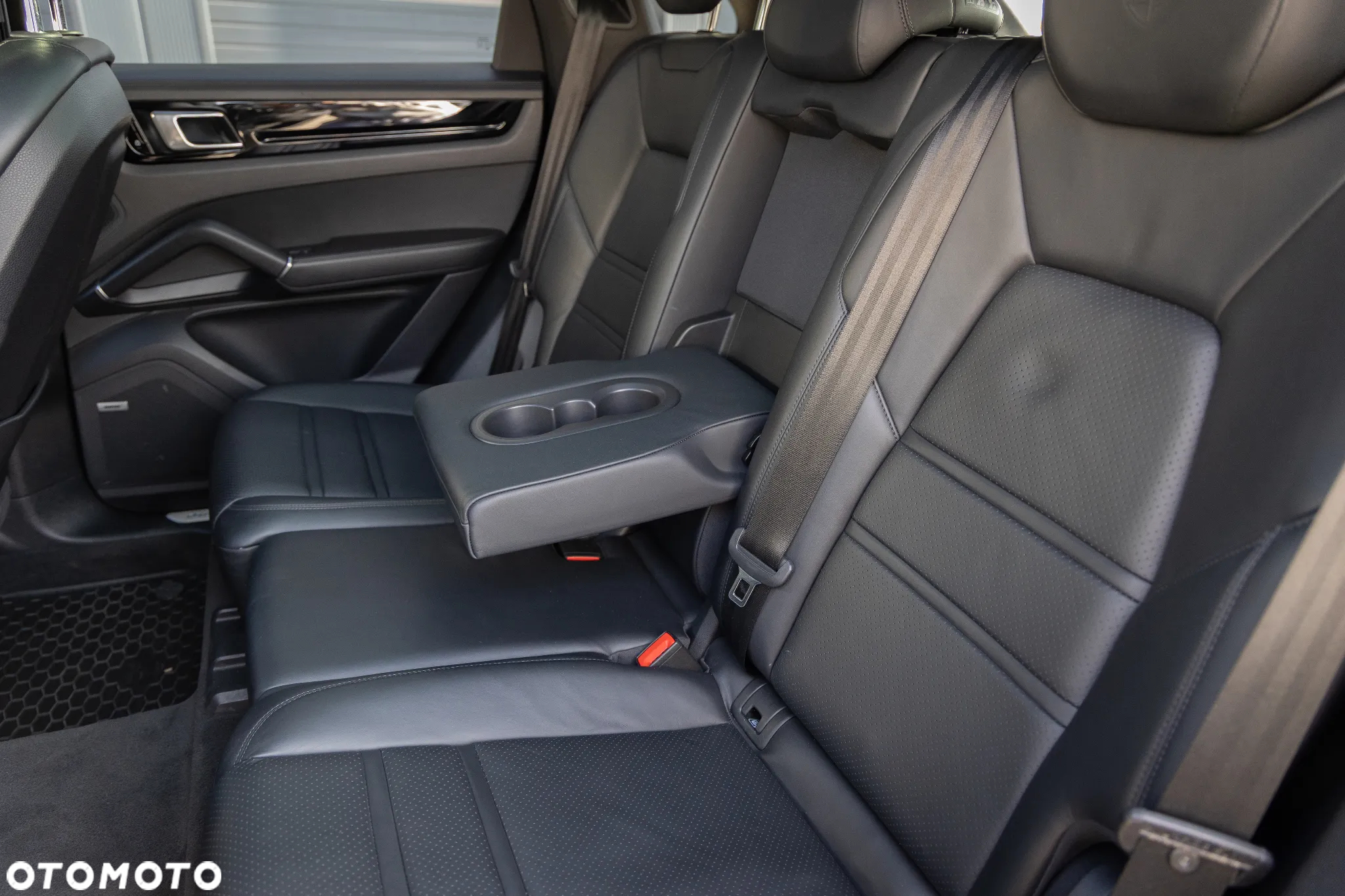 Porsche Cayenne S - 34