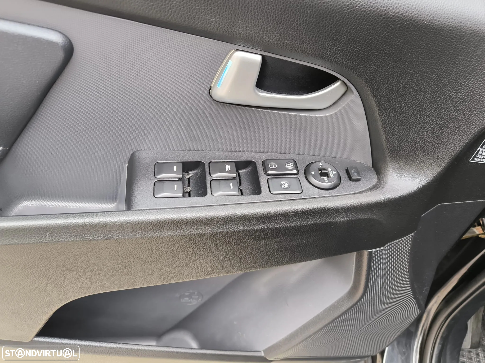 Kia Sportage 1.7 CRDI ISG LX - 23