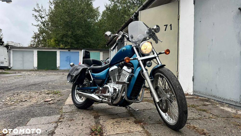 Suzuki Intruder - 2