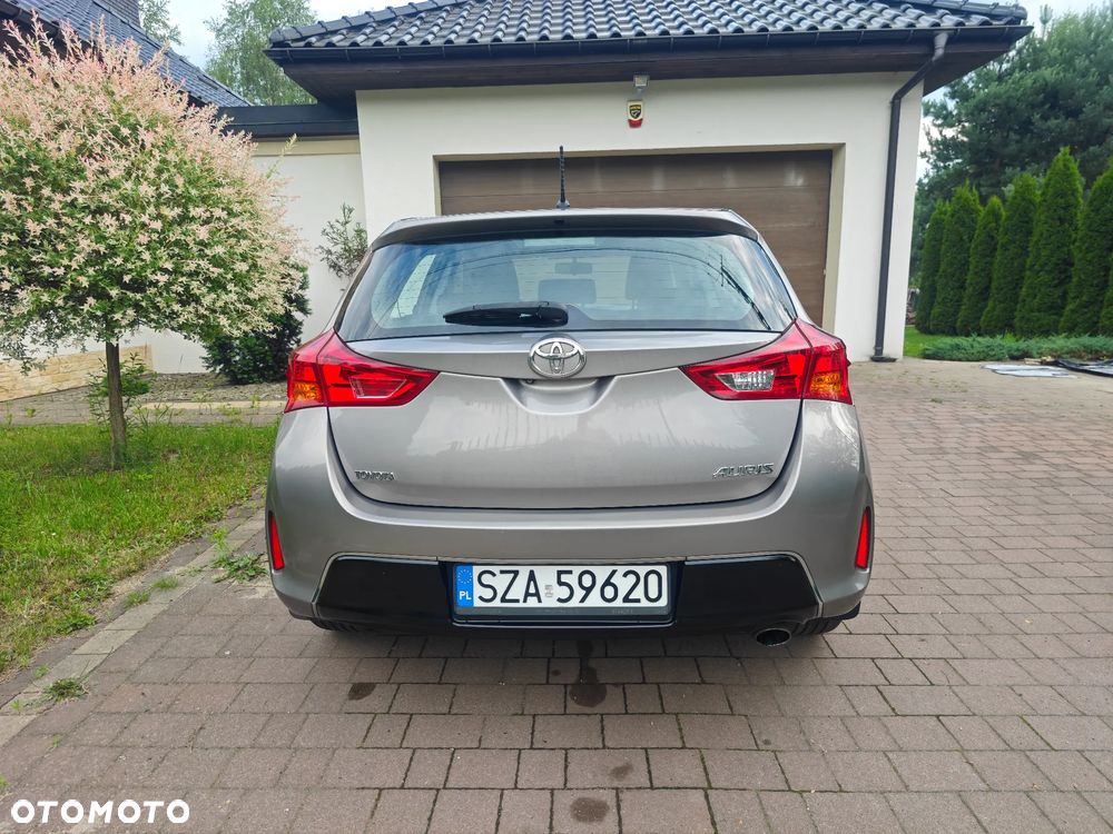 Toyota Auris 1.6 Premium - 7