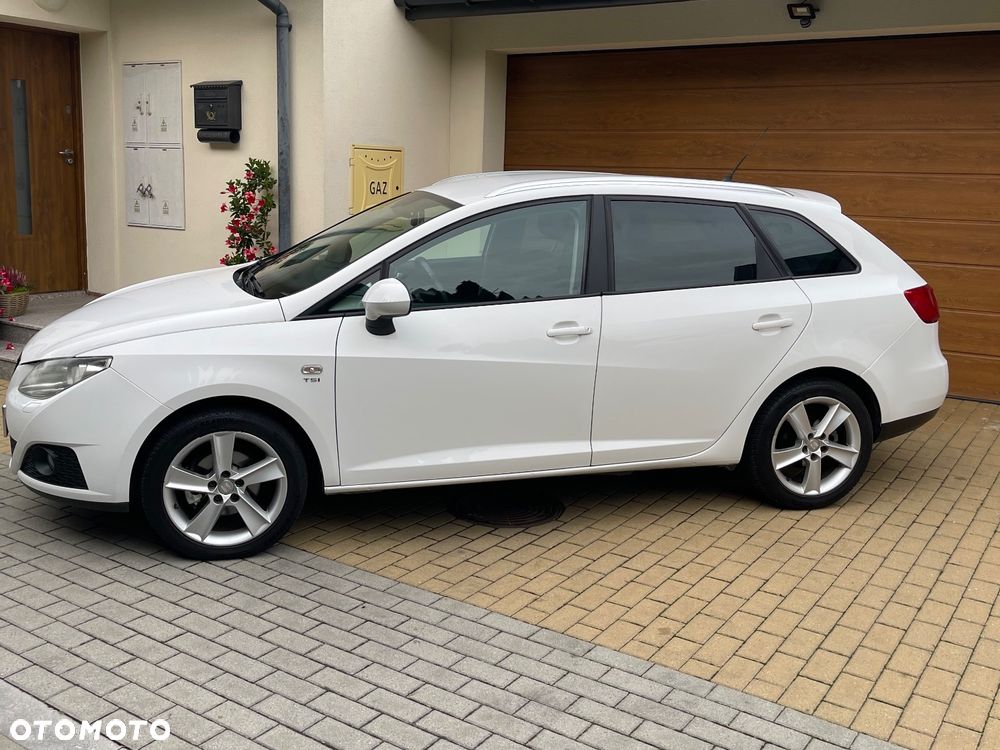 Seat Ibiza 2011 photo 3