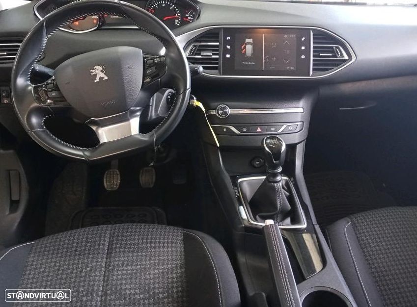 Peugeot 308 1.5 BlueHDi Business Line - 4