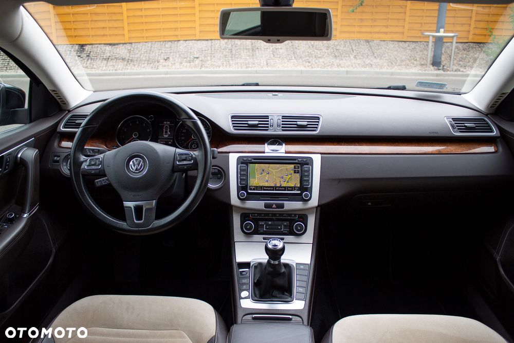 Volkswagen Passat 1.8 TSI Highline - 16