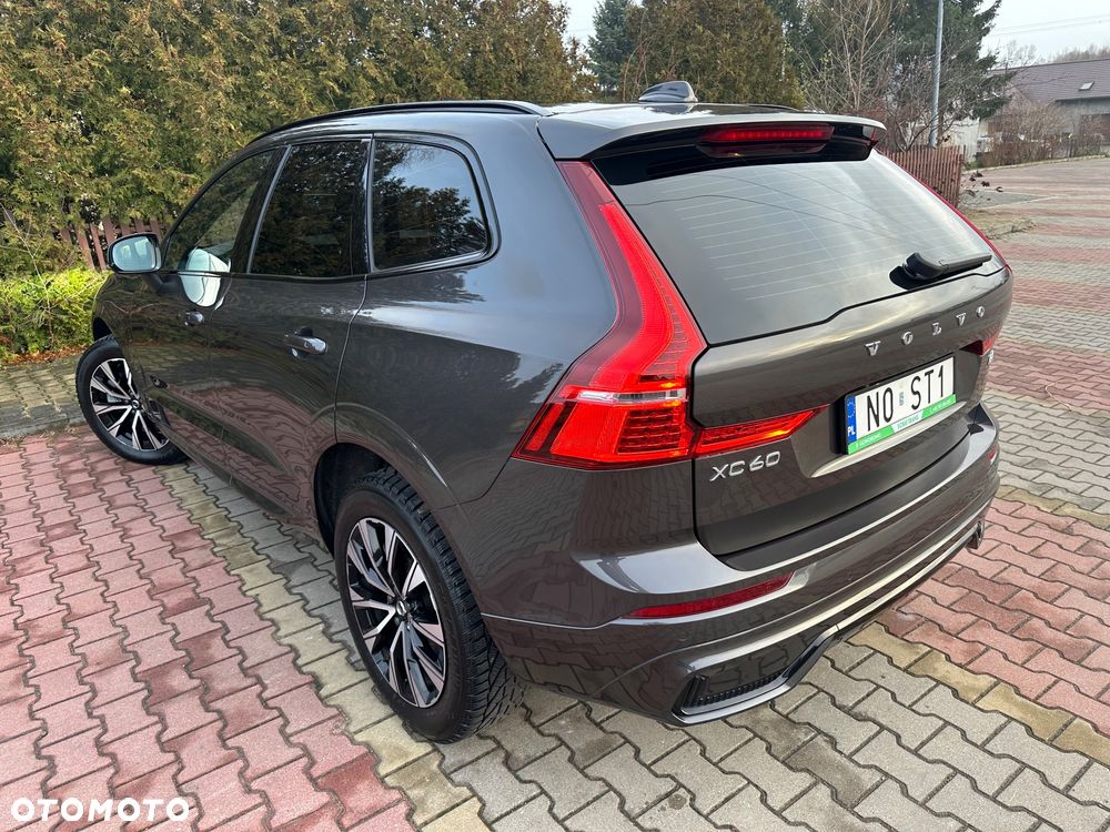 Volvo XC 60 B4 D Plus Dark - 7