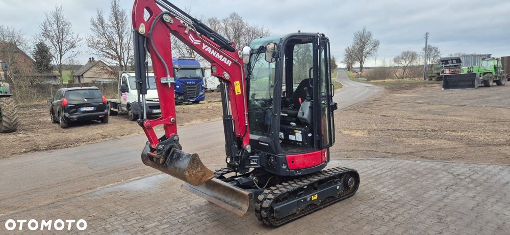 Yanmar ViO27 - 3