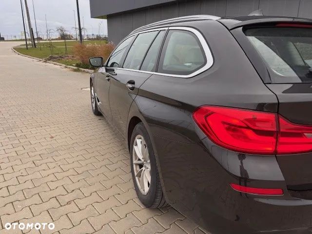 BMW Seria 5 520d Luxury Line - 12