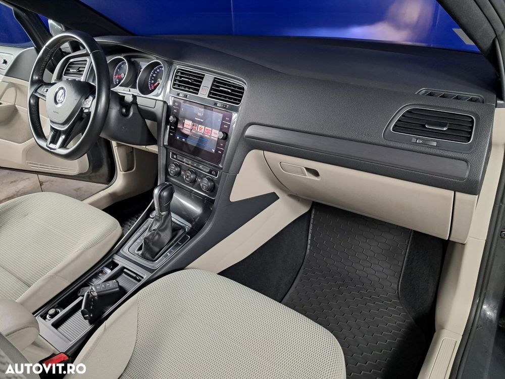 Volkswagen Golf - 14