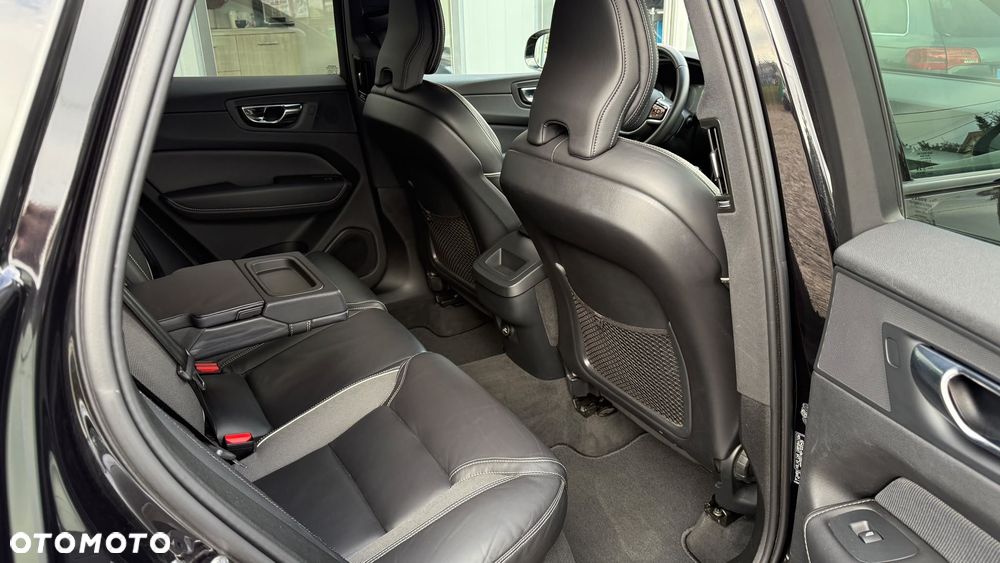 Volvo XC 60 D4 RDesign - 29