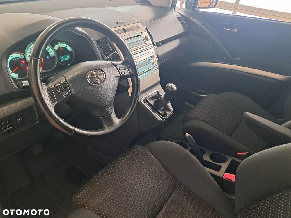 Toyota Corolla Verso 1.6 Premium - 9