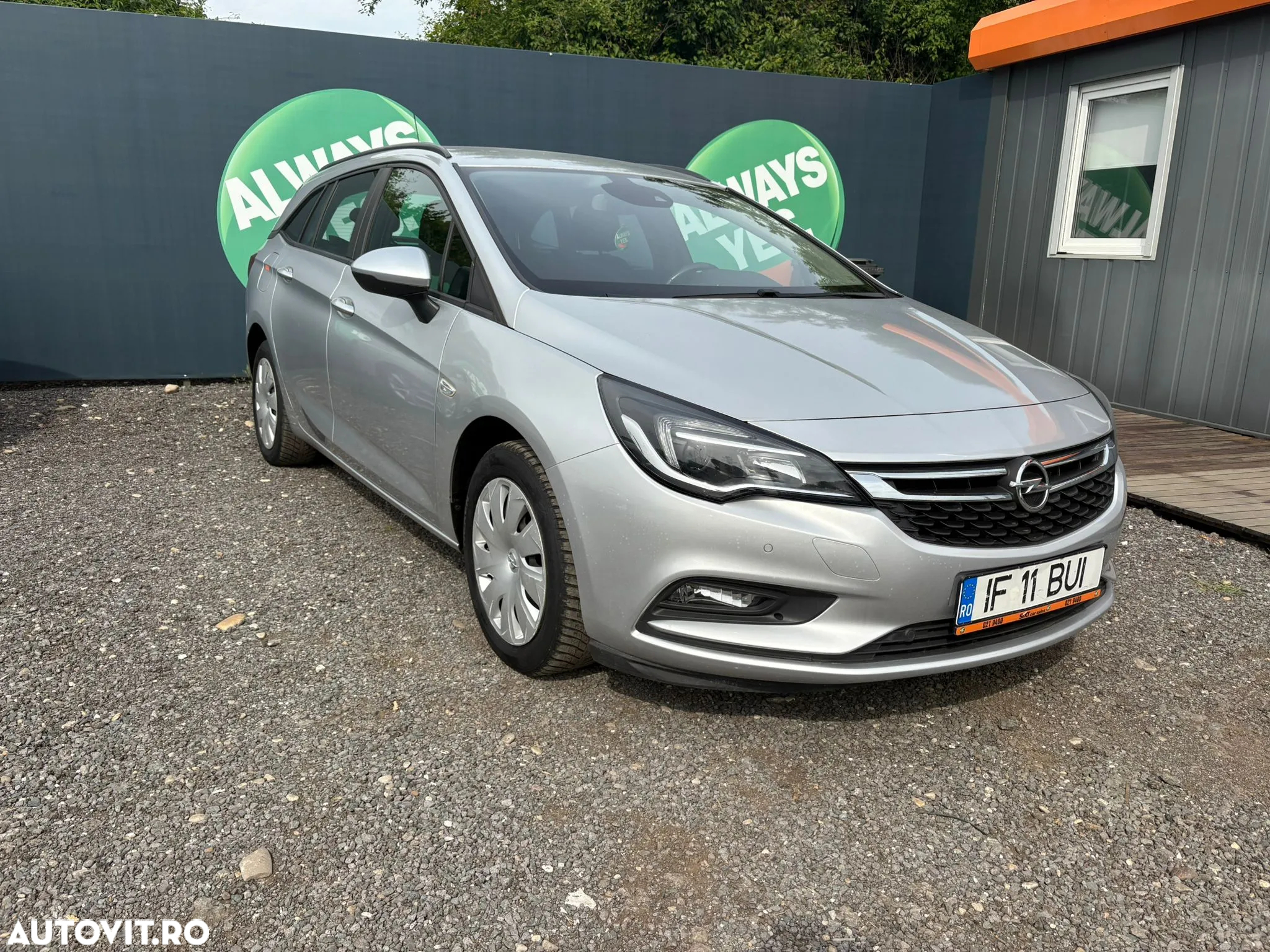 Opel Astra Sport Tourer Turbo 1.4 ECOTEC Dynamic Aut. - 2